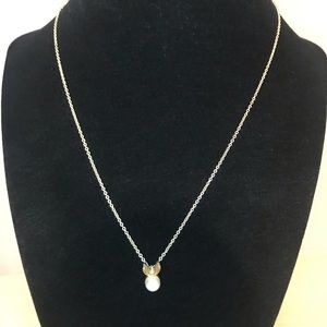 Pearl bunny ear necklace